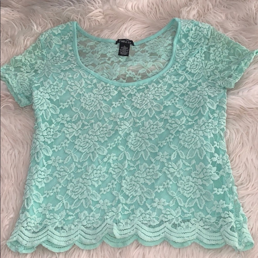 Women’s Rue21 top